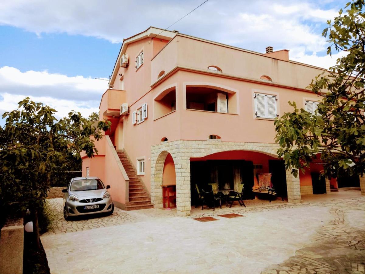 Apartments Ivanka G Malinska Esterno foto